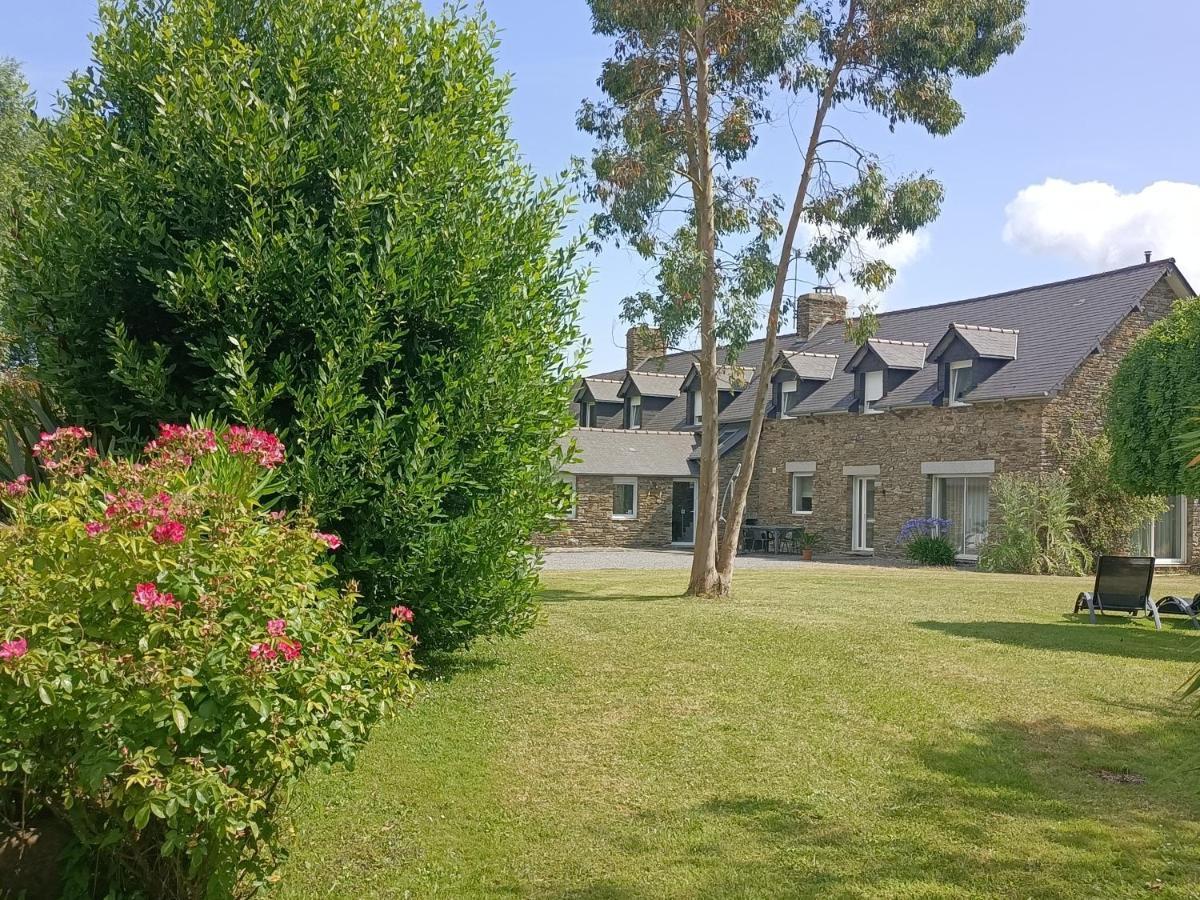 Relais De Moidrey Hotel Bagian luar foto